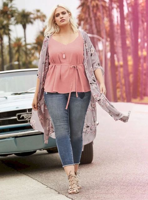 25 Best and Trendy Thick Girlfriend Outfits for Summer: Explore Plus Size Outfits 41 Plus Size Red Dress, Casual Plus Size Outfits, Simple Spring Outfits, Fall Fashion Skirts, Sukienki Plus Size, Plus Size Summer Outfits, Cooler Look, Summer Fashion Trends, Summer Fashion Outfits