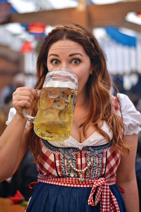 Postcards from Springfest (Munich, Germany) Beer Drinking Girl, Octoberfest Girls, Octoberfest Beer, Beer Maid, Oktoberfest Munich, Beer Goggles, Beer Wench, Oktoberfest Woman, German Girls