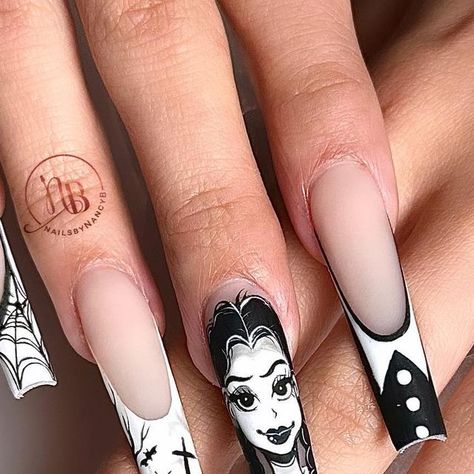 Morticia Addams Nail Ideas, Wednesday Addams Nails Ideas, Wednesday Addams Nail Art, Addams Nails, Wednesday Addams Nails, Black And White Halloween Nails, White Halloween Nails, Wednesday Nails, Halloween Nails Design