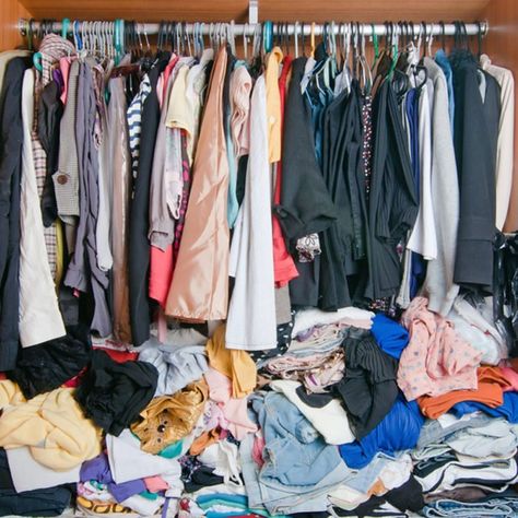 Marie Kondo Organizing, Messy Clothes, Messy Closet, Messy Room, The Vivienne, Marie Kondo, Declutter Your Home, Burn Out, Women's Wardrobe