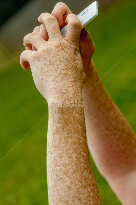 Hand Freckles, Freckles On Hands, Jedi Oc, Singer Dr, Hand Photography, Skin Hand, Dirt Stains, Art Class, Book Aesthetic