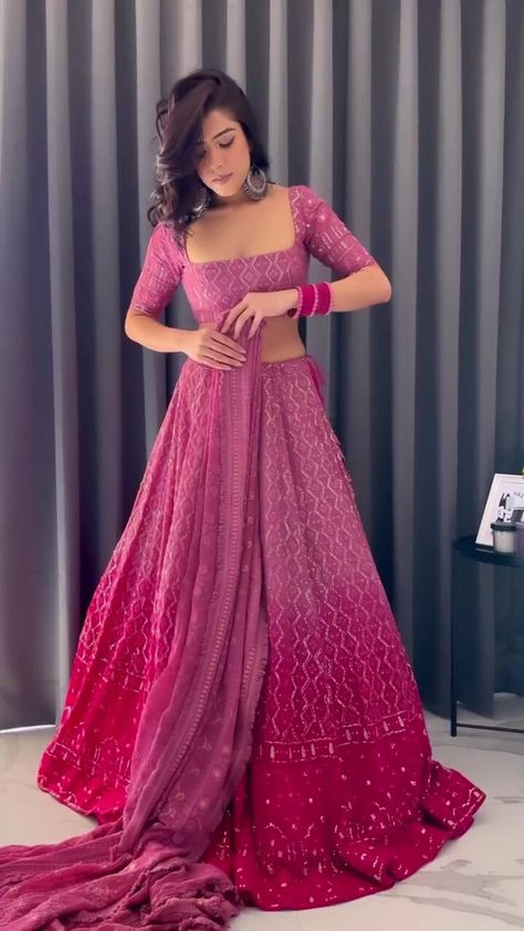 DESIGNER Dual Shade LACKNOWI LEHENGA Choli Party Wear Lahenga choli has a Regular-fit and is Made From High-Grade Fabrics And Yarn for Bride by Indianweddinglehenga on Etsy Haldi Ceremony Lehenga, Wedding Lehangas, Lucknowi Lehenga, Sabyasachi Lehengas, Bride Lehenga, Plus Size Lehenga, Bridesmaid Lehengas, Blessing Ceremony, Sangeet Ceremony