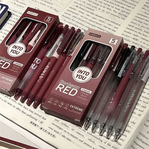 Add some excitement to your writing with our Bordeaux Red Gel Pens! Whether you're a Bordeaux red lover or just enjoy cute stationery, these pens are a must-have for your collection.  ★ In this set, you'll receive 5 black gel ink pens, perfect for adding some color to your notes or planner.  Details ★Dimensions: 145 mm ★Tip Width: 0.5mm ★ Quantity: 5 Black Gel Ink Pens Study Pens, Pens Aesthetic, Studying Stationary, Planner School, Pretty School Supplies, Stationery Obsession, Kawaii Planner, Cute Stationary School Supplies, Stationary Items