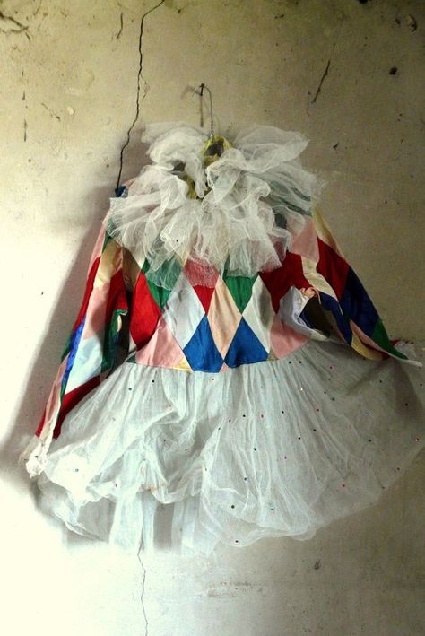 Antique Frence harlequin dress costume antique gauze tulle tutu and collar Vintage Circus Clown Costume, Harlequin Costume Vintage, French Clown Costume, Vintage Clown Costume Women, Carnival Costumes Diy, Clown Costume Cute, Circus Costume Ideas, Retro Halloween Costumes, Clown Costume Ideas