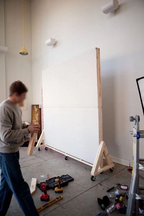 Imgur: The magic of the Internet Wall On Wheels, Moveable Wall, Moving Walls, Movable Walls, Studio Organization, Style Loft, My Art Studio, Studio Setup, News Studio