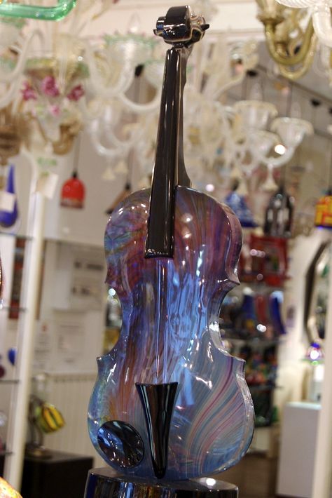 Glass Violin, Violin Aesthetic, Instrument Art, Violin Practice, Amazing Sculptures, Violin Art, Violin Design, Instruments Art, Electric Violin