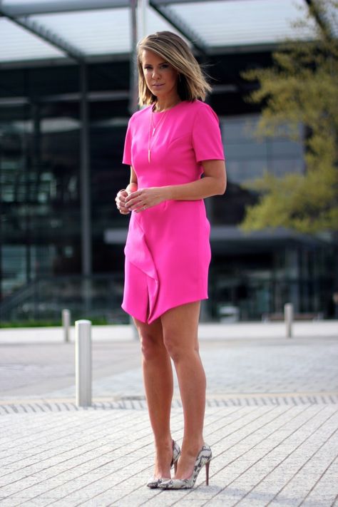 I love Courtney Kerr! And I love love this dress!! Plus the heels! Snake Skin Heels Outfit, Courtney Kerr, Snake Skin Heels, Bright Pink Dresses, Instyle Magazine, Summer Attire, Hot Pink Dresses, New Classic, Nine West