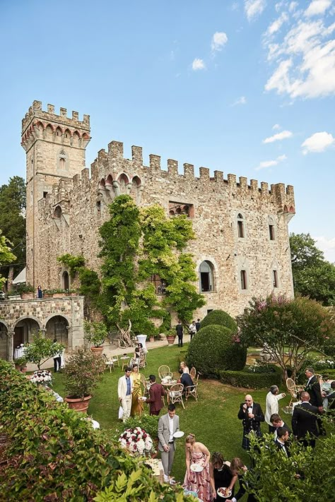 Italian Castle Wedding, Scotland Castle Wedding, Shrek Wedding, Destination Wedding Details, Tuscany Italy Wedding, Wedding Venues Italy, Destination Wedding Cost, Italian Wedding Venues, Italian Castle