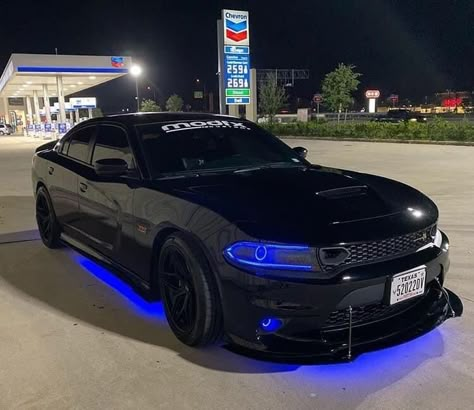 Siyah Mustang, Tmax Yamaha, Camaro Car, Dodge Muscle Cars, Fast Sports Cars, Aesthetic Car, Pimped Out Cars, Dream Cars Jeep, Lux Cars