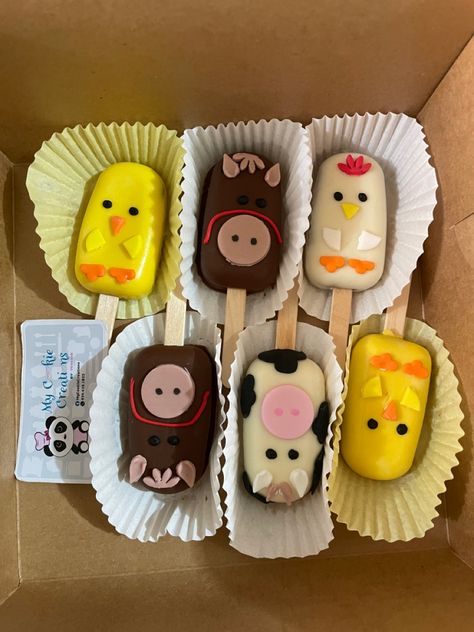 Farm Animal Cakesicles, Farm Cakesicles, Animals Cookies, Animal Fondant, Farm Animal Cake, Cake Popsicles, Deer Birthday, Farm Animal Cakes, Chocolate Cake Pops