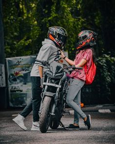 Bike Dp, Bike Couples Photography, Photo Moto, Lr Photo Editing Background Hd, Bakgerand Photo, Motorbike Illustration, Jerry Wallpapers, Hand Wallpaper, Bff Pics