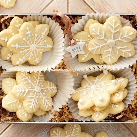 Vanilla-Butter Sugar Cookies Quick Easy Christmas Desserts, Christmas Desserts For A Crowd, Easy Christmas Desserts, Butter Sugar Cookies, Best Christmas Cookie Recipe, Spritz Cookies, Snowflake Cookies, Best Sugar Cookies, Best Christmas Cookies