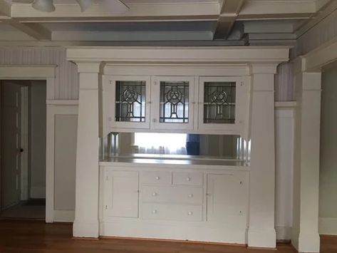 Craftsman built in buffet - what to do with it? Craftsman Built Ins, Buffet Built In, Built In Sideboard, Craftsman Style Interiors, Built In Buffet, Built In Bar, Craftsman Bungalows, Craftsmen Homes, Home Additions