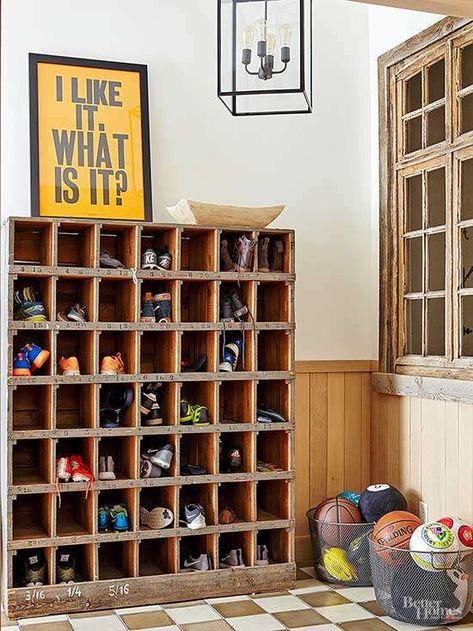 shoe storage Kids Shoe Storage, Shoe Cubbies, Interior Hallway, Open Kitchen Layouts, Shoe Cubby, Flea Market Decorating, Modern Rustic Decor, Sofa Lounge, Drawer Space