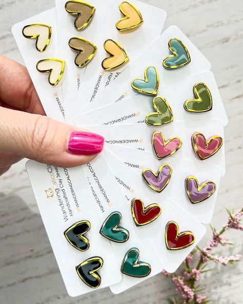 WanderingCalicoClay on Instagram: "BACK IN STOCK! Our favorite heart studs are live now on Etsy. . . . #polymerclayearrings #earringshandmade #etsyseller #polymerclay #etsy #heartearrings #heartstudearrings #valentinesday" Polymer Clay Heart, Diy Bracelets With String, Polymer Clay Kawaii, Clay Heart, Resin Jewelry Diy, Diy Resin Art, Live Now, Porcelain Jewelry, Jewelry Making Tools