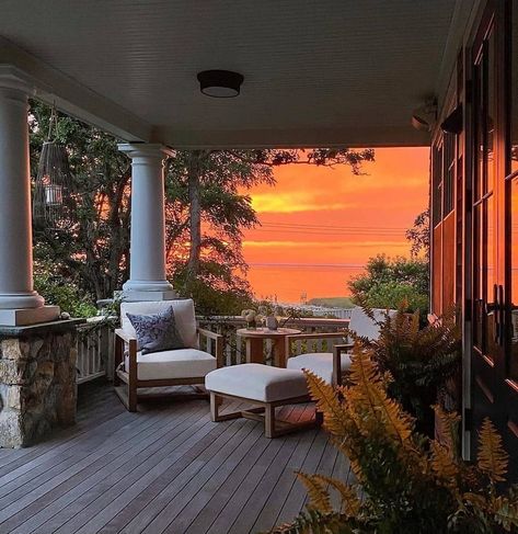 gorgeous houses 🏡 on Instagram: “What a gorgeous porch 😍 Tag a friend who you would love to set with here ❤ Cr: @oldsilvershed” Gorgeous Houses, Beautiful Farm, Best Sunset, Farmhouse Homes, Porch Patio, Tag A Friend, Dream Home Design, Interior Design Inspiration, Future House