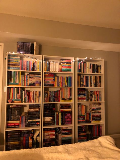 Billy Bookshelf Organization, At Home Bookshelves, Bedroom Layout With Bookshelf, Bookcase With Books, Bookshelf Design Aesthetic, Cube Bookshelf Styling With Books, Large Bookcase Decor, Big Bookshelf Aesthetic, Bookshelf Organizing