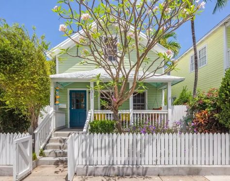 c.1938 Cottage Home For Sale in Key West, Florida $1,499,000 - OLD HOUSE CALLING Florida Keys House, Florida Bungalow, Lush Backyard, Florida Beach Cottage, Cedar Key Florida, Longboat Key Florida, Key West Cottage, Homes For Sale In Florida, Florida Cottage