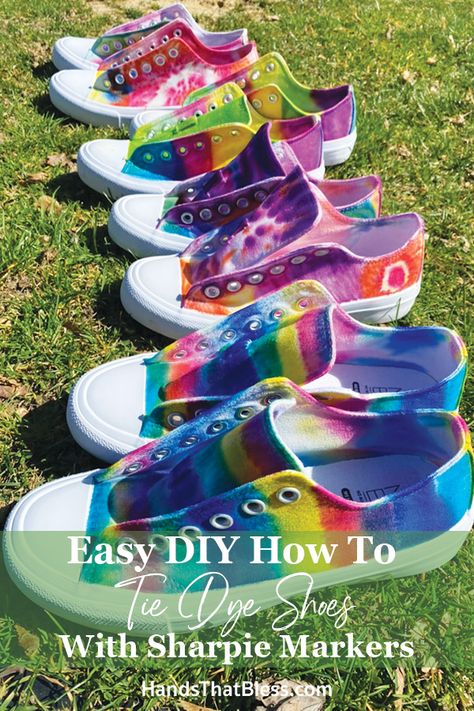 Easy DIY How to Tie dye Shoes with Sharpie Markers - Hands That Bless Tye Dye Shoes Diy, Sharpie Tie Dye Shoes, Tie Dye Shoes With Sharpies, Sharpie Shoes Diy, Dye Shoes Diy, Diy Canvas Shoes, Diy Tie Dye Shoes, Tye Dye Shoes, Tie Dye Ideas