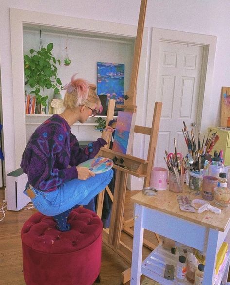 Art Student Aesthetic Outfit, Artsy Girl Aesthetic, Art Student Aesthetic, 90s Artists, Art Studio Space, Art Studio Room, Abstract Painting Techniques, Pastel House, Pallet Painting