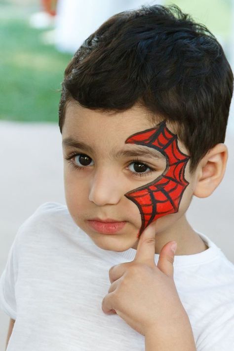 Facepainting Spiderman Easy, Simple Superhero Face Paint, Robin Face Paint, Spiderman Face Paint Easy Kids, Simple Spiderman Face Paint, Super Hero Face Paint Easy, Face Painting Display Board, Superhero Face Paint Easy, Spiderman Face Paint Easy