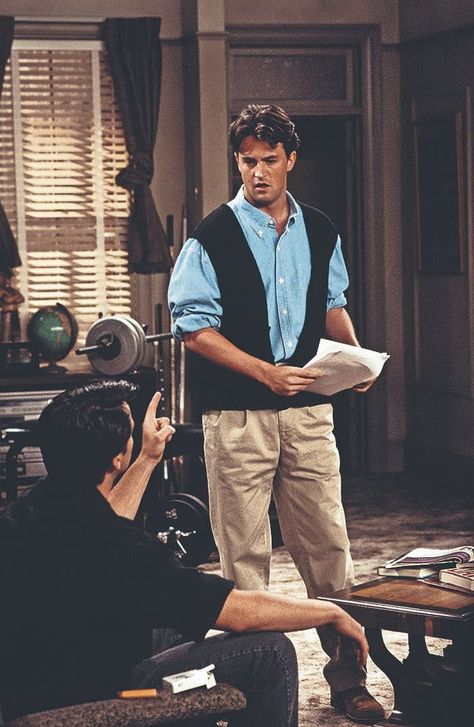 Chandler Bing, Preppy Look, A Style, Style Icon, A Man