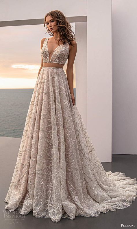 A Line Ball Gown, Dress Lehenga, Timeless Bride, Indian Wedding Gowns, Reception Outfit, Simple Lehenga, Wedding Lehenga Designs, Indian Outfits Lehenga, Lehenga Designs Simple