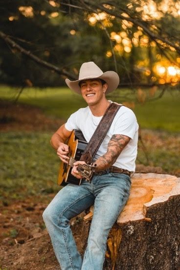 Tayler Holder Country, Tiktok Country, Boyfriend Girlfriend Pictures, Taylor Holder, Country Music News, Country Fan, Girlfriend Pictures, Country Music Videos