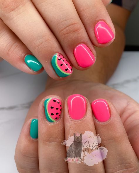 Ready for summer with these juicy watermelon nails! 🍉💅🏻 Fresh, fun, and oh-so-sweet—just like the season. @lightelegancehq products #watermelonnails #fruitnails #summernails #shortnails #shortnailinspo #getklawed #lebrandambassador #nailsmagazine #independentnailtech #480nails Pink Watermelon Nails, Watermelon Color Nails, Cute Summer Nail Ideas, Toenail Ideas, Nails Fresh, Dip Colors, Watermelon Nail Art, Cute Nail Ideas, Summer Nail Ideas