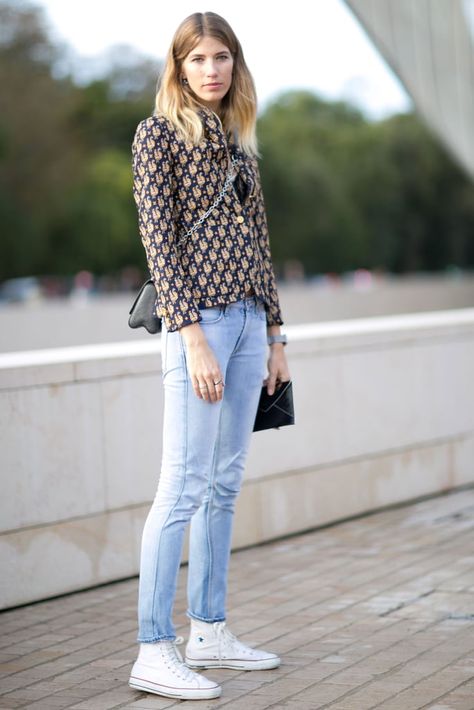 Finished With High Tops and a Funky Blazer Veronica Heilbrunner, Boho Work Outfit, Popular Fall Outfits, High Tops Outfit, Veronika Heilbrunner, Heart Jeans, Fashion Week Outfit, Street Style 2016, Real Fashion