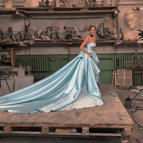 Beautiful Gowns, Fancy Dresses, Dream Dress, Blue Dress, Couture Fashion, Gorgeous Dresses, Pretty Dresses, Mermaid Formal Dress, Runway Fashion