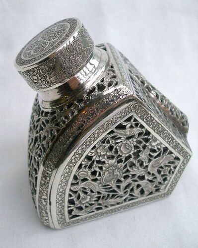 Islamic Style, Antique Inkwells, Ink Well, Ink Bottle, Beautiful Pen, 판타지 아트, Fountain Pen Ink, Objet D'art, Fountain Pens