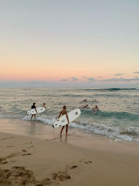 Pictures For Dream Board, 2025 Vision Board Beach, Vision Board Surfing, Surf Vision Board, Surfing Vision Board, Surfing With Friends, Vision Board Hawaii, Surf Beach Aesthetic, Travel Aesthetic Hawaii