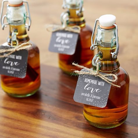 DIY Wedding Favors - DIY Whiskey Bottle Favors - Do It Yourself Ideas for Brides and Best Wedding Favor Ideas for Weddings - Step by Step Tutorials for Making Mason Jars, Rustic Crafts, Flowers, Small Gifts, Modern Decor, Vintage and Cheap Ideas for Couples on A Budget Outdoor and Indoor Weddings http://diyjoy.com/diy-wedding-favors Diy Whiskey, Rustic Wedding Decorations, Boda Diy, Cheap Favors, Rustic Wedding Diy, Wedding Favors Cheap, Favors Diy, Diy Wedding Favors, Unique Wedding Favors