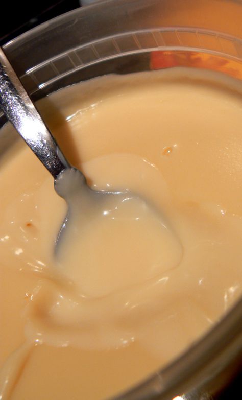 Maple Cream Sauce, Maple Desserts, Butter Cream Sauce, Whiskey Sauce, Whiskey Cream, Cream Sauce Recipes, Maple Cream, Gravy Sauce, Bobby Flay