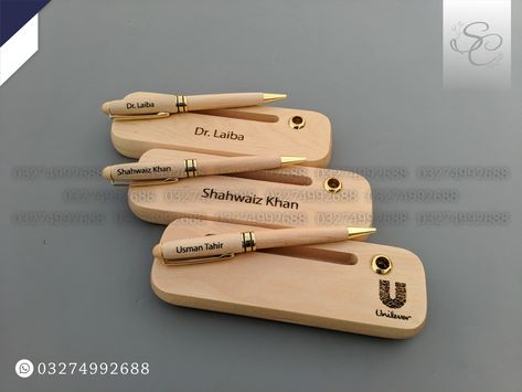 🔹Personalized Wooden Pen with a Presentation Card and Display Stand🔹 ✨ Made from high-quality wood ✨ Carefully engraved with your name, etc. ✨ Long-lasting engraving ✨ Perfect gift for yourself or someone special ✨ Easy to write with ✨ Personalized pens for writers ✨ Engraved pens for business gifts ✨ Customized desk accessories for office Place an inquiry: 📱WhatsApp: 0327 4992688 📍Lahore, Pakistan Delivery all over Pakistan🚚 #wood #woodworking #pen #Personalized #personalized #personalize... Writer Office, Personalized Pens, Engraved Pens, Desk Stationery, Presentation Cards, Personalised Pens, Wooden Pen, Lahore Pakistan, Business Gift