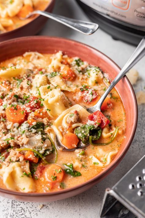 20-Minute Instant Pot Tortellini Soup - Life is but a Dish Instant Pot Tortellini Soup, Chili Board, Instant Pot Tortellini, Italian Vegetables, Crockpot Soup Recipes, Tortellini Soup, Dinner Inspiration, Crock Pot Soup, Easy Weeknight Meals