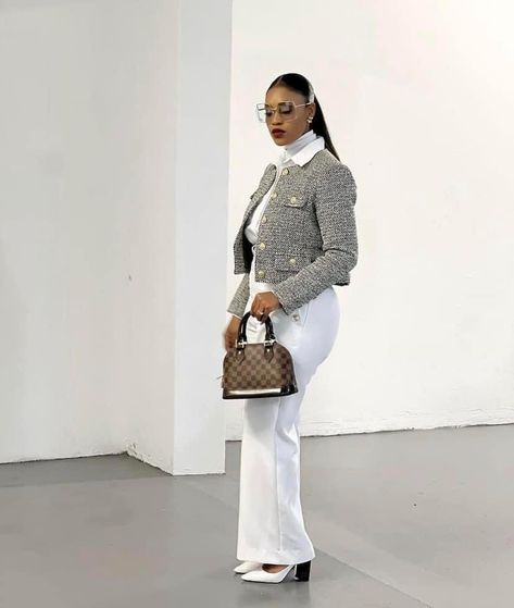 Office Outfits Black, Airplane Fits, Office Outfits Black Women, Causal Chic Outfits, Luxury Lookbook, Successful Women Style, Edgy Work Outfits, Friday Outfit For Work, Outfits Black Women