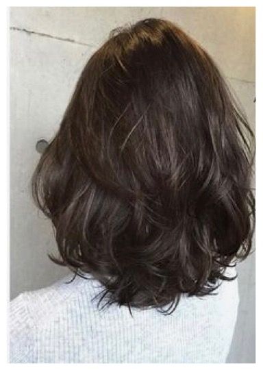 Hair Longer In Back, Layer Haircut For Short Hair Straight, Womens Haircuts For Straight Hair, Shoulder Length Rounded Layers, Short Hair Layers Thick Hair, Long Vs Mid Length Hair, Layered Hair For Shoulder Length Hair, Medium Short Hair With Layers And Curtain Bangs, Short Layers Medium Length Straight