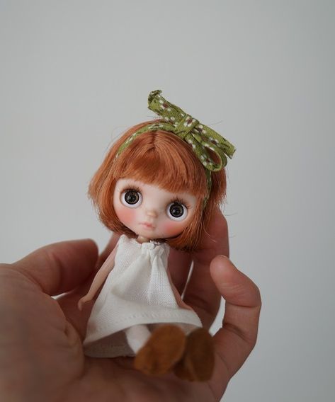 Blythe Custom, Blythe Dress, Blythe Clothes, Custom Dolls, Doll Making, Cute Dolls, Miniature Dolls, Blythe Dolls, Art Dolls