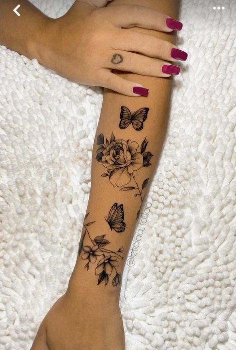 Tattoo Cover Ups, Wrap Around Wrist Tattoos, 50 Tattoo, Hand And Finger Tattoos, Pretty Hand Tattoos, Tattoos For Women Flowers, Floral Tattoo Sleeve, Forearm Tattoo Women, Hand Tattoos For Women