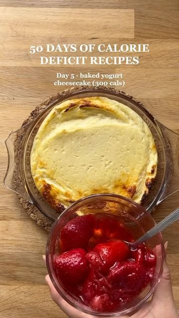 Calorie Deficit Recipes, Low Cal Cheesecake, Baked Yogurt, Blended Cottage Cheese, Yogurt Cheesecake, Cheesecake Ingredients, Healthy Cheesecake, Low Cal Recipes, Corn Flour