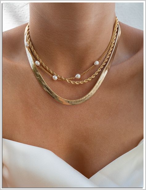 Get ready to layer like a pro with our gorgeous and unique jewelry collection. Stylish Jewelry Accessories, Summer Jewelry Trends, Dainty Choker Necklace, Thick Necklace, Necklace Combo, 20 Inch Necklace, Thick Chain Necklace, Gold Chain Choker, 16 Inch Necklace