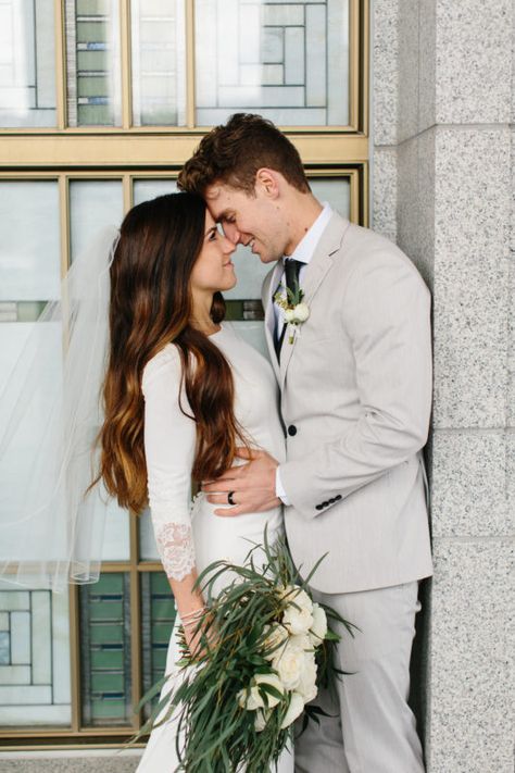 Lds Temple Wedding Pictures, Lds Wedding Photos, Temple Photoshoot, Wedding Core, Temple Wedding Pictures, Temple Wedding Photos, Wedding Lds, Wedding Group Photos, Jordan Wedding