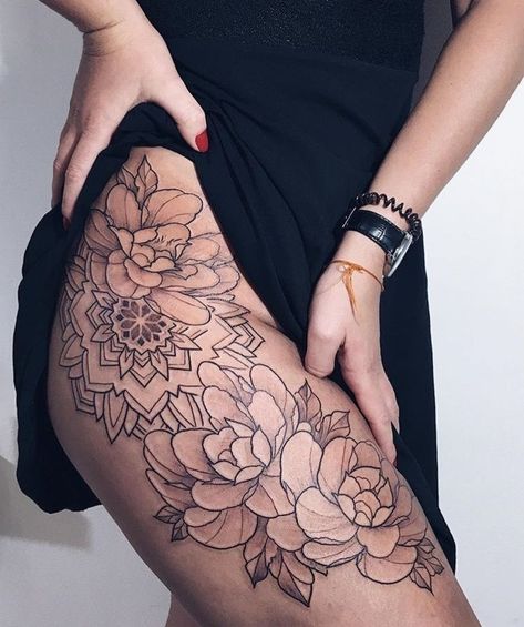 Cute Leg Tattoos, Leg Tattoos For Women, Thigh Tattoo Women, Henna Leg, Small Leg Tattoos, Thigh Henna, Botanisches Tattoo, Leg Tattoos For Men, Flower Leg Tattoos