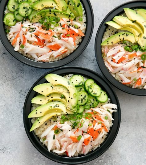 California Sushi Roll Bowls with Cauliflower Rice Meal Prep - Kirbie's Cravings Crab Sushi, Spicy Crab, Sushi Bowl, Bowl Ideas, Crab Salad, Sushi Roll, Makanan Diet, Sushi Recipes, Keto Meal Prep