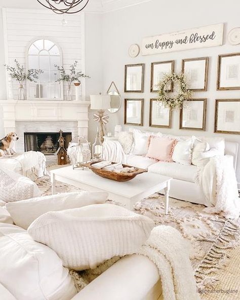 NATALIE – Rich Class Decor Living Room Designs White, Magnolia Living Room Ideas, White Livingrooms, Warm Boho Living Room, Grandmillennial Living Room, Pink And White Living Room, Classy Living Room Ideas, Cozy White Living Room, Farmhouse Glam Decor