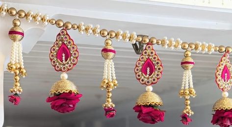 Toran For Mandir, Toran Ideas, Flower Toran, Mandir Decor, Fancy Items, Ganpati Decor, Kundan Rangoli, Mantel Fireplace, Door Hanging Decorations