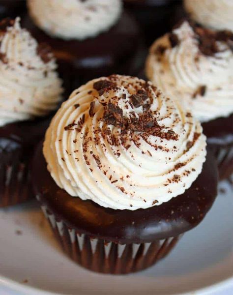 Irish Car Bomb Cupcakes - JavaCupcake Irish Sweets, Irish Car Bomb Cupcakes, Irish Car Bomb, Irish Car, Guinness Chocolate, Fall Goodies, Car Bomb, Irish Wedding, Irish Recipes