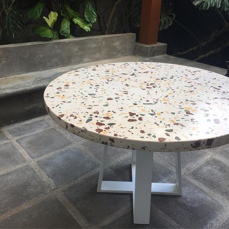 Custom made terrazzo table #terrazzo Table Terrazzo, Terrazzo Table Top, Terrazzo Dining Table, Terrazzo Table, Diy Tables, Colorful Terrazzo, Terrazzo Design, White Terrazzo, Tile Table